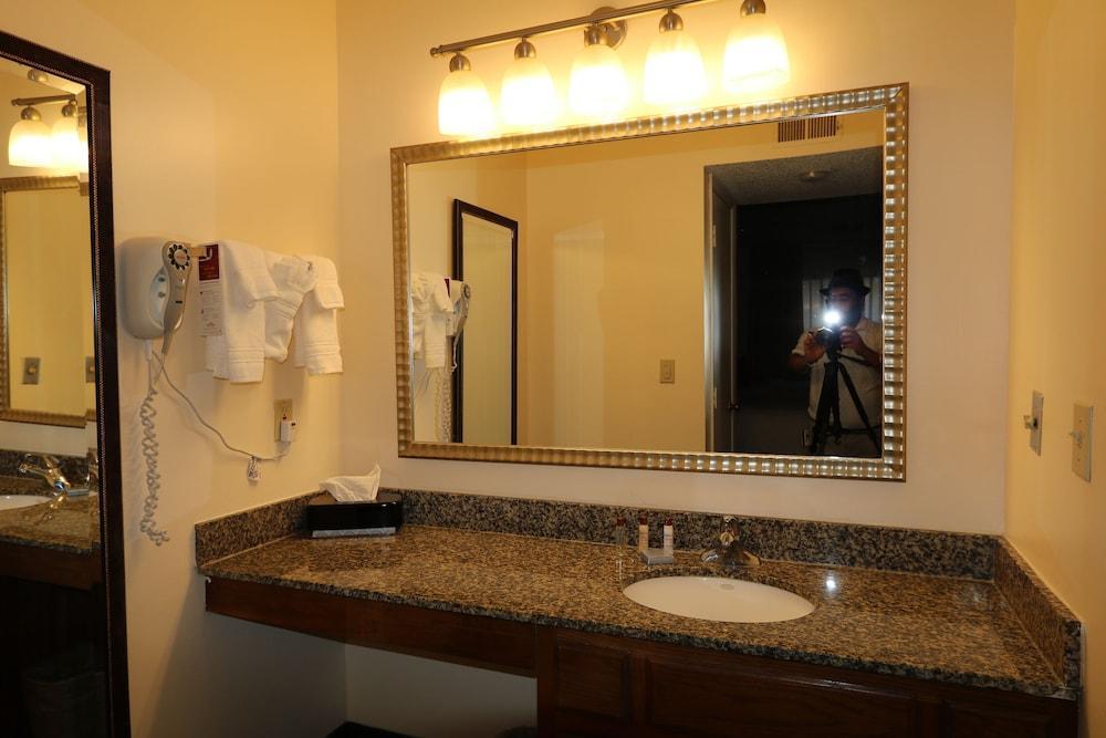 Fairbridge Inn & Suites - Akron Copley Township - West Buitenkant foto