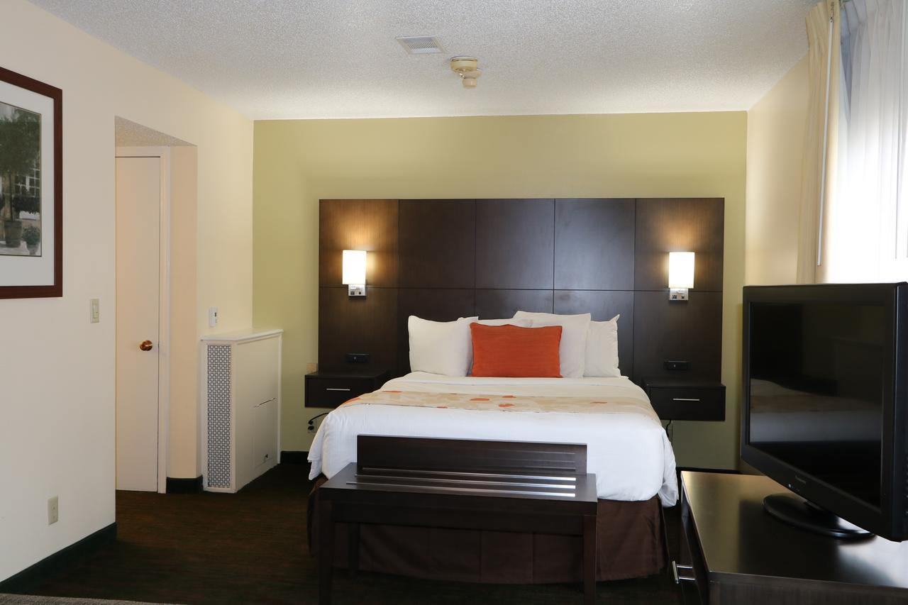 Fairbridge Inn & Suites - Akron Copley Township - West Buitenkant foto