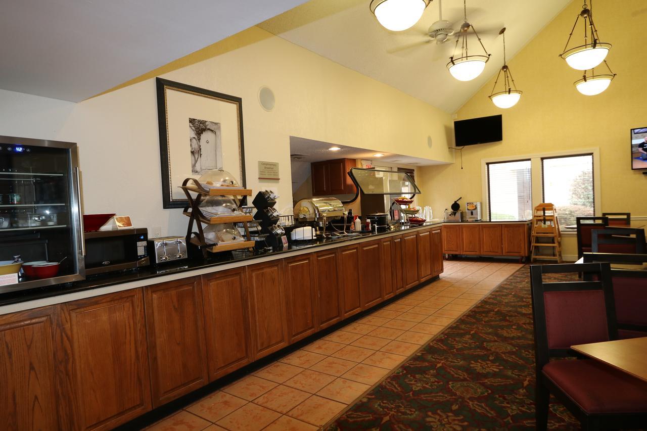 Fairbridge Inn & Suites - Akron Copley Township - West Buitenkant foto