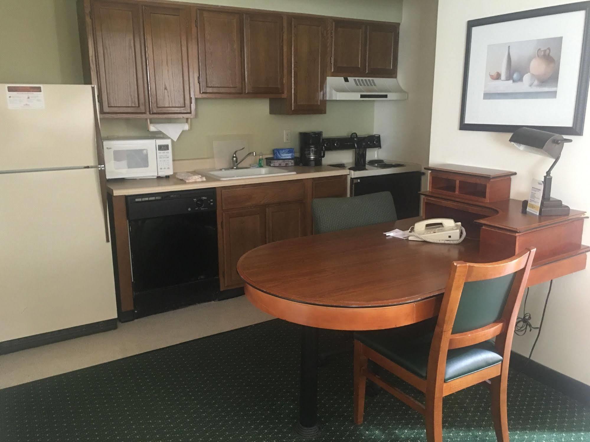 Fairbridge Inn & Suites - Akron Copley Township - West Buitenkant foto