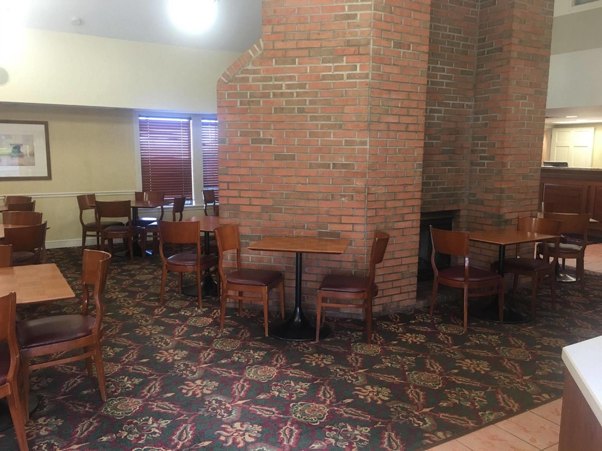 Fairbridge Inn & Suites - Akron Copley Township - West Buitenkant foto