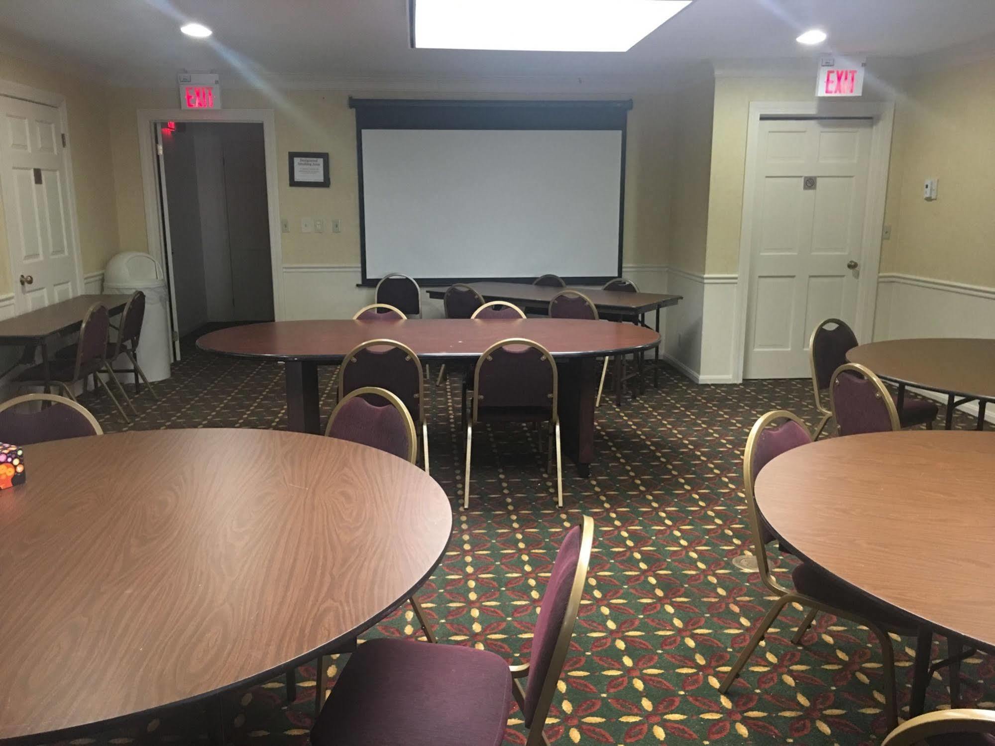 Fairbridge Inn & Suites - Akron Copley Township - West Buitenkant foto